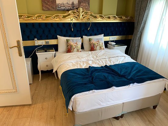 Atlantis Royal Hotel Istanbul — Guest room