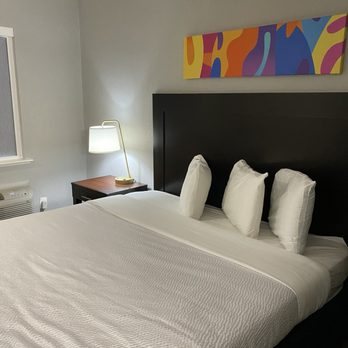 Atrea Inn Amarillo — Guest room