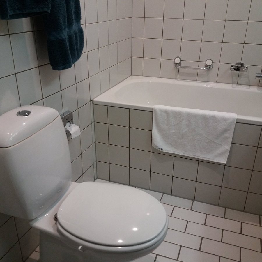 Auberge De Papenberg — Bathroom