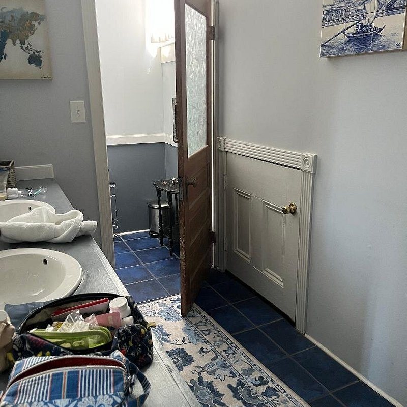 Auld Sweet Olive Bed and Breakfast — Bathroom
