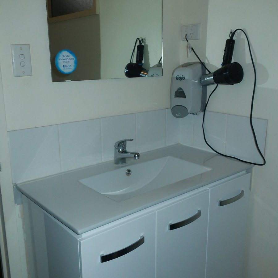 Auski Motel — Bathroom