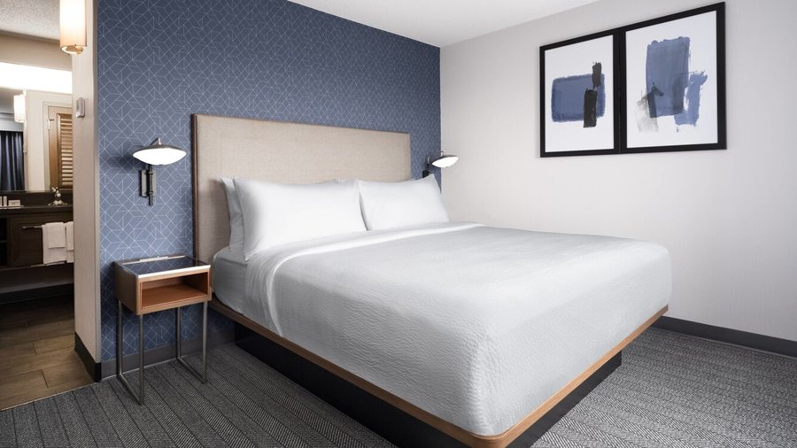 Austin Marriott South — Guest room