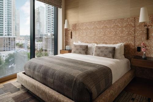 Austin Proper Hotel — Guest room