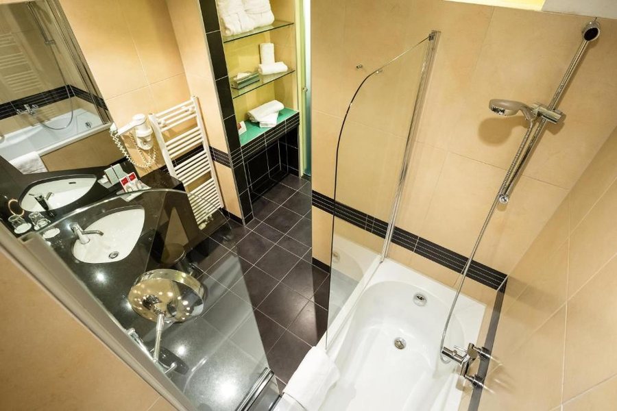 Austria Trend Hotel Europa Wien — Bathroom