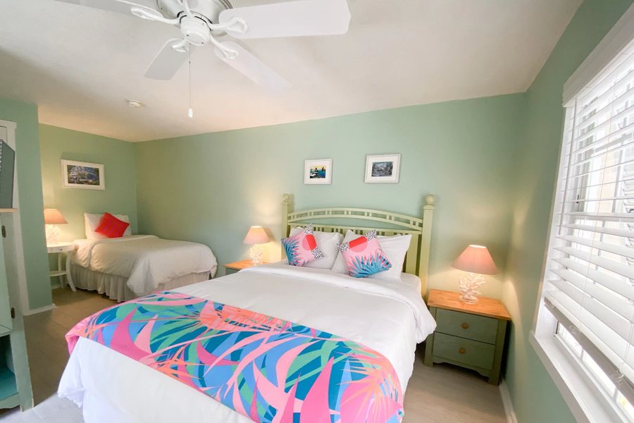 Authors Key West Guesthouse — Guest room