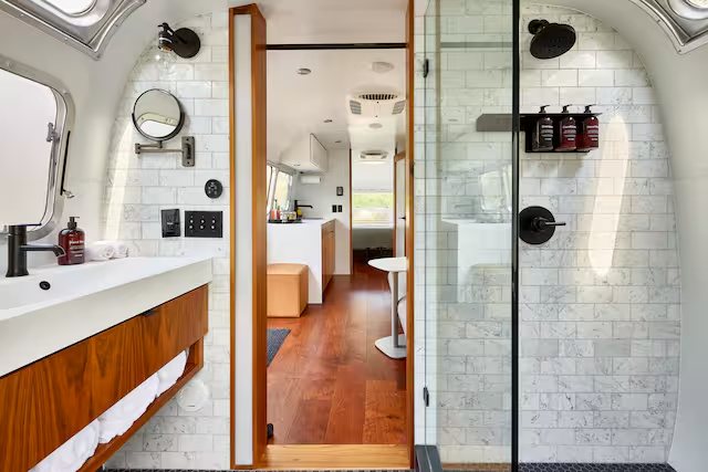 AutoCamp Joshua Tree — Bathroom