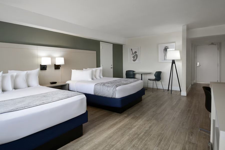 Avanti International Resort Orlando Florida — Guest room