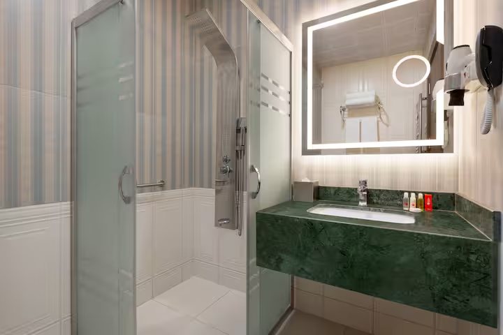 Avcilar Garden Hotel Istanbul — Bathroom