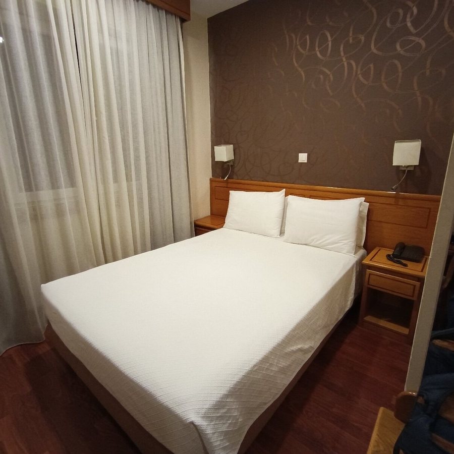 Avenida Park Hotel — Guest room