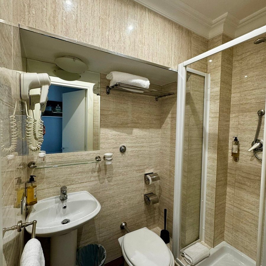 Aventino Guest House — Bathroom