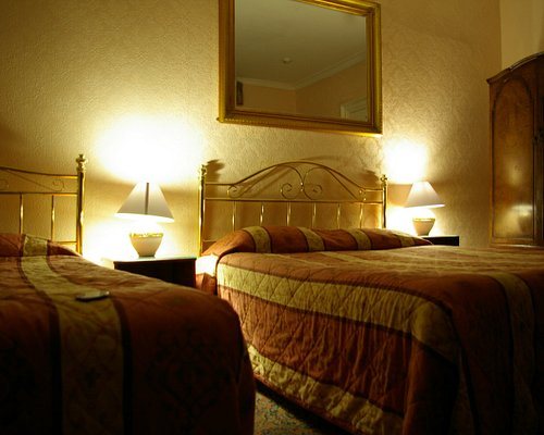Averon Guest House — Guest room