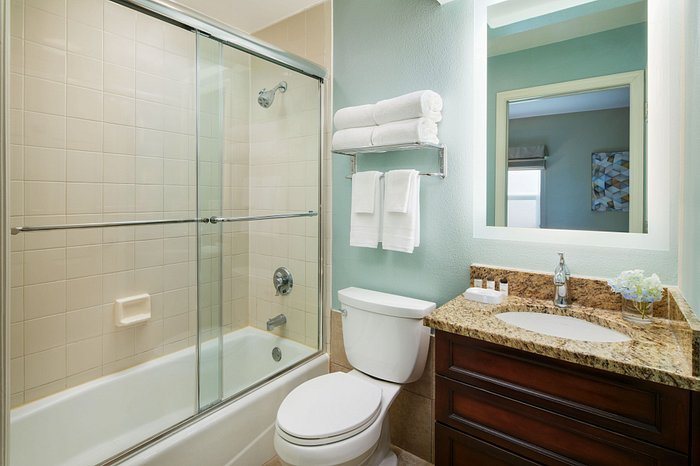 Aviana Resort Orlando — Bathroom