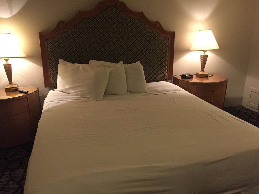 Aviation Inn Las Vegas Nevada — Guest room