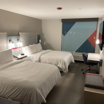 Avid Hotel Denver Airport Area by IHG — Guest room
