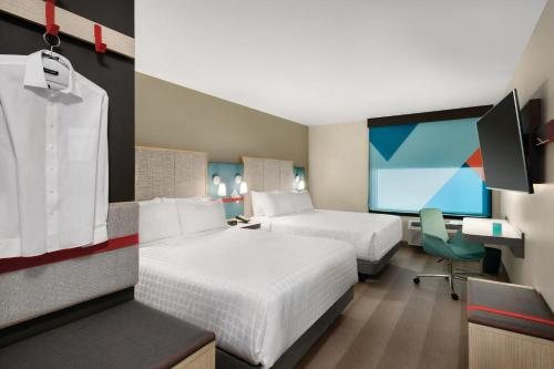 Avid Hotel Oklahoma City Yukon by IHG — Guest room