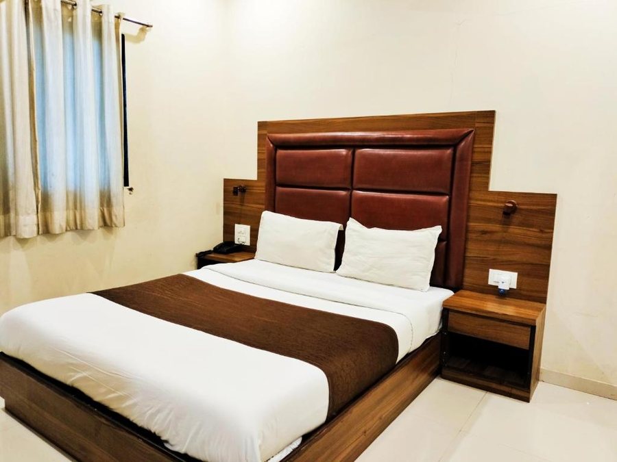 Avion Hotel — Guest room