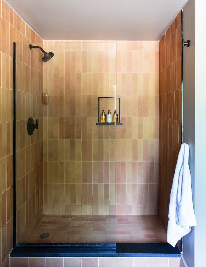 Awol Stowe — Bathroom