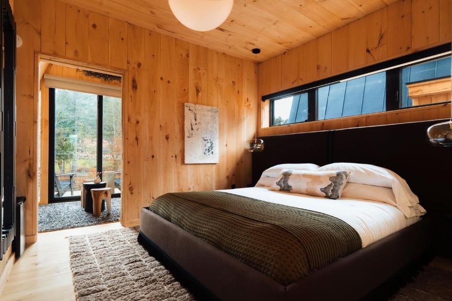 Awol Stowe — Guest room