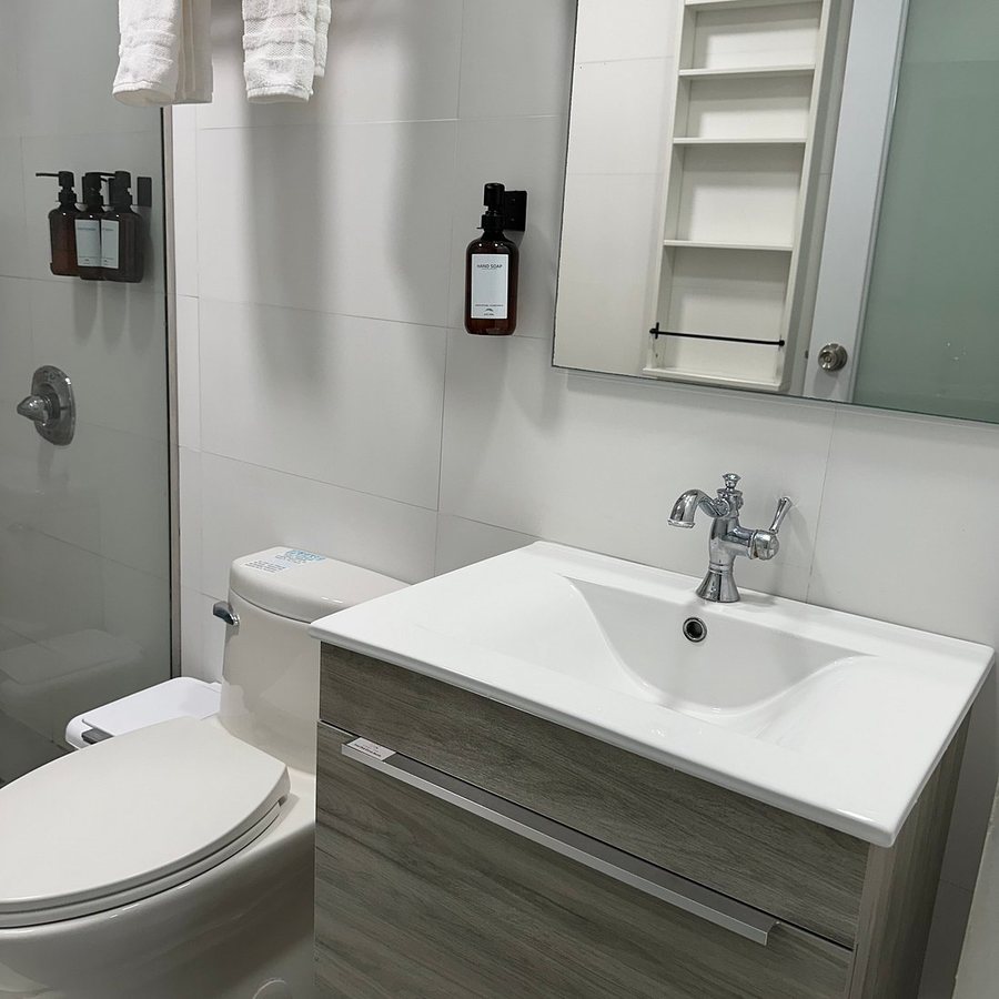 Ayana Inn Pr — Bathroom