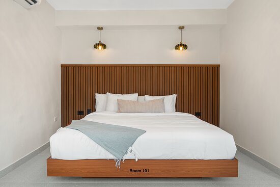 Ayana Inn Pr — Guest room