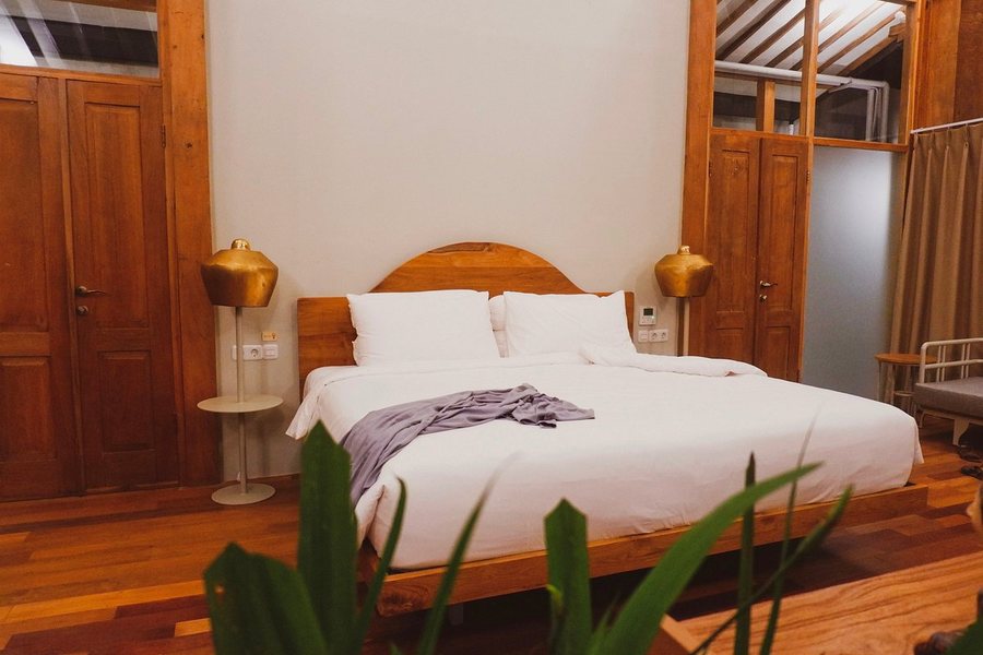 Ayom Java Village Solo — Guest room