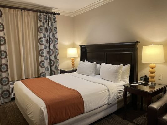 Ayres Hotel Orange — Guest room