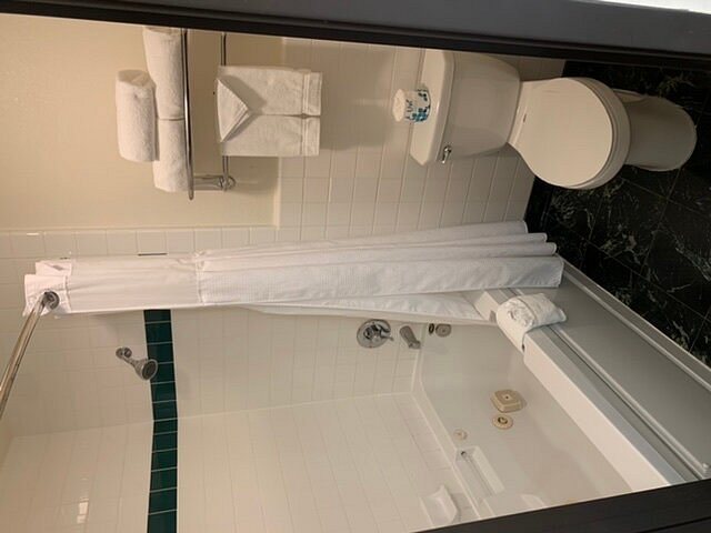 Ayres Suites Ontario Mills Mall Rancho Cucamonga — Bathroom