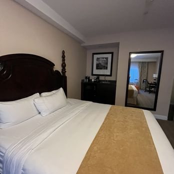 Ayres Suites Ontario Mills Mall Rancho Cucamonga — Guest room