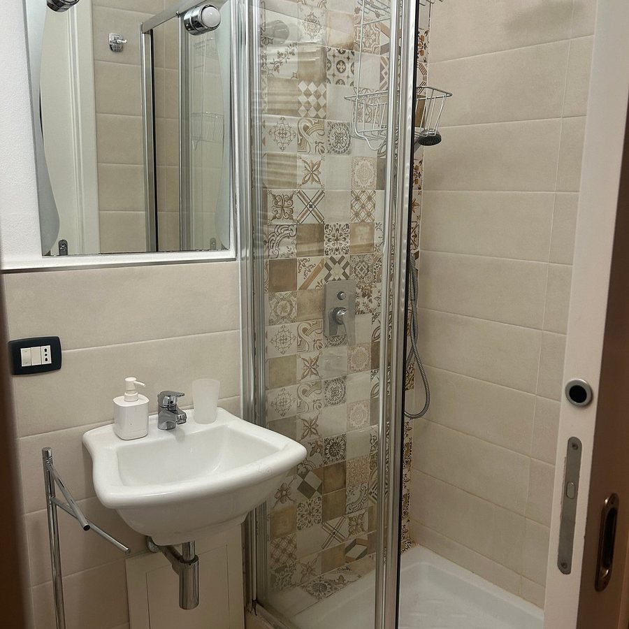 B B Angolo83 — Bathroom