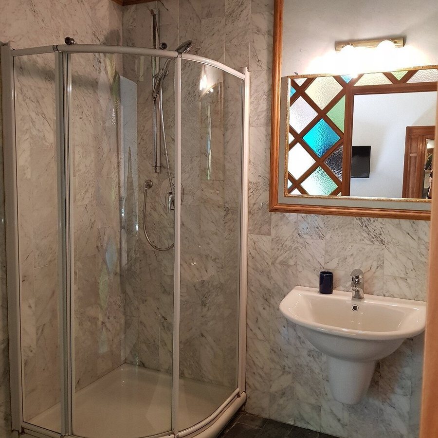 B B Cavour 10 — Bathroom