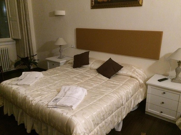 B B De Biffi Firenze — Guest room