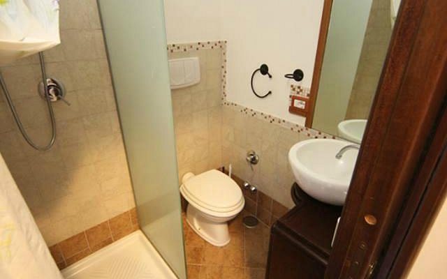 B B del Prato — Bathroom