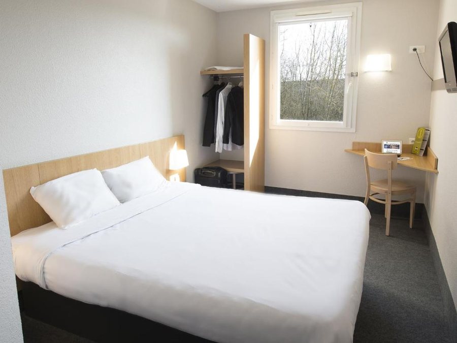 B B Hotel Auxerre Bourgogne — Guest room