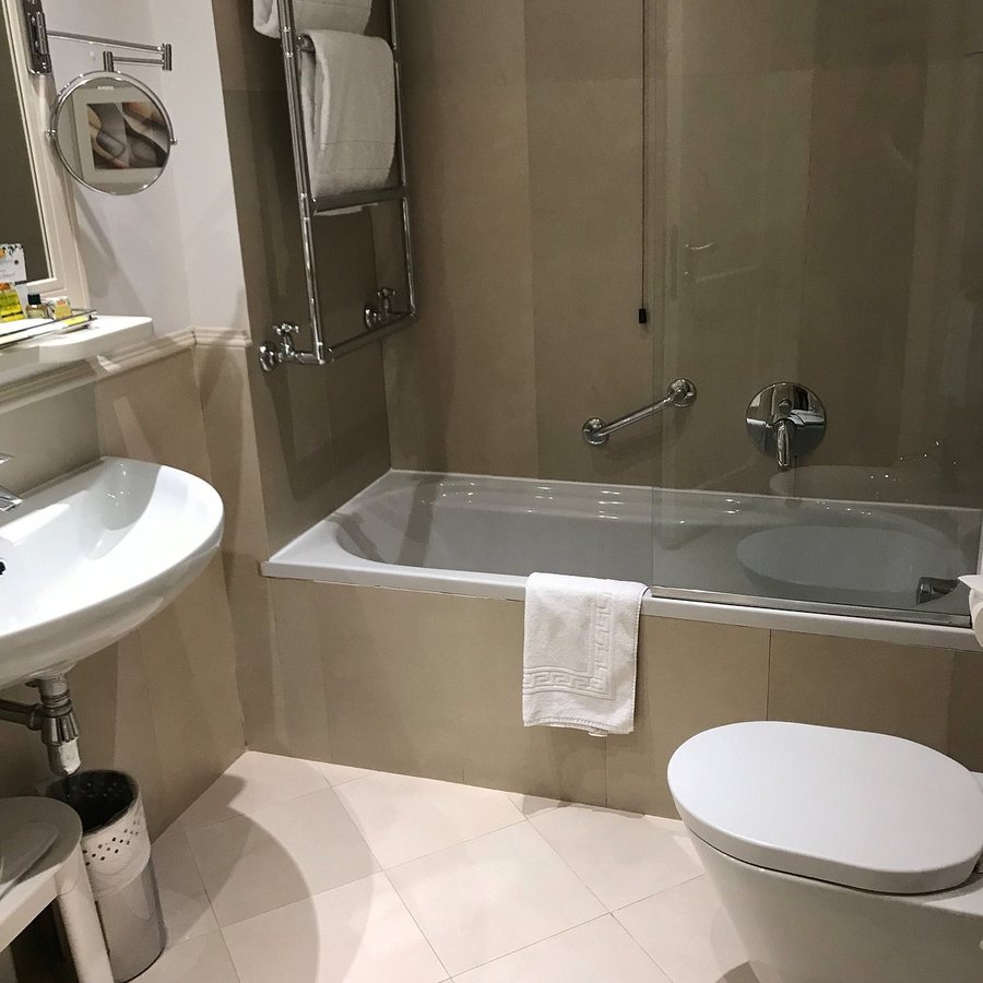 B B Hotel Firenze Laurus Al Duomo — Bathroom