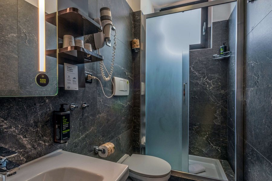 B B Hotel Firenze Nuovo Palazzo di Giustizia — Bathroom