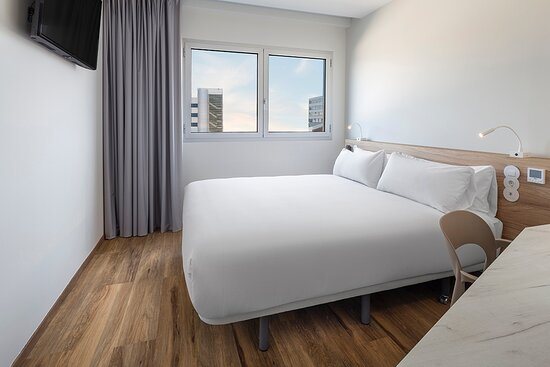 B B HOTEL Lisboa Aeroporto — Guest room