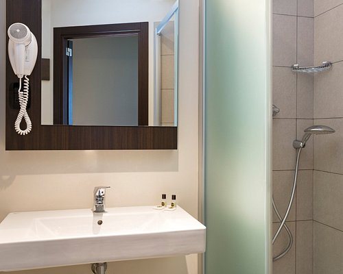 B B Hotel Milano Cenisio Garibaldi — Bathroom