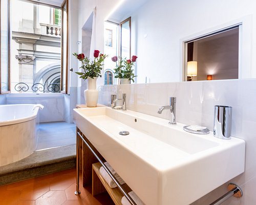B B La Casa dei Tintori — Bathroom