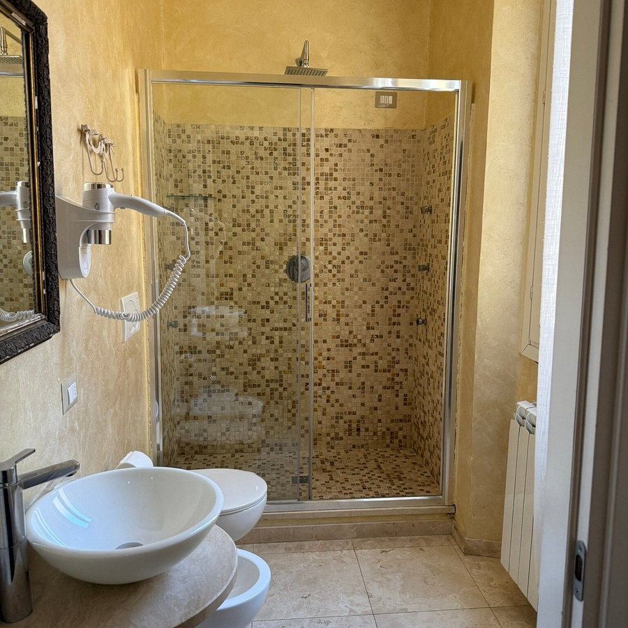 B B Le Stanze del Duomo — Bathroom