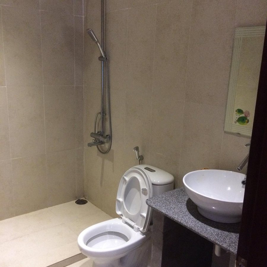 B Lan Riverside Villa — Bathroom