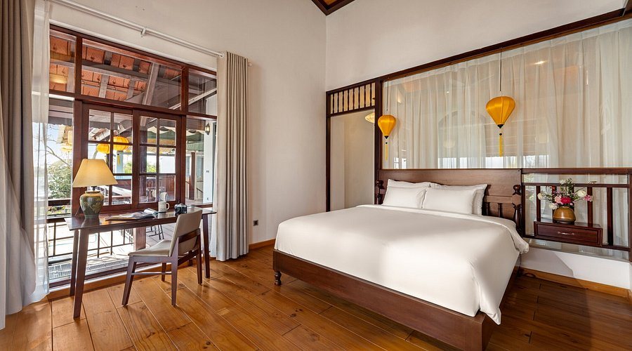 B Lan Riverside Villa — Guest room