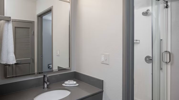 B W Courtyards — Bathroom