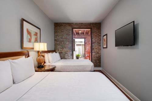 B W Courtyards — Guest room