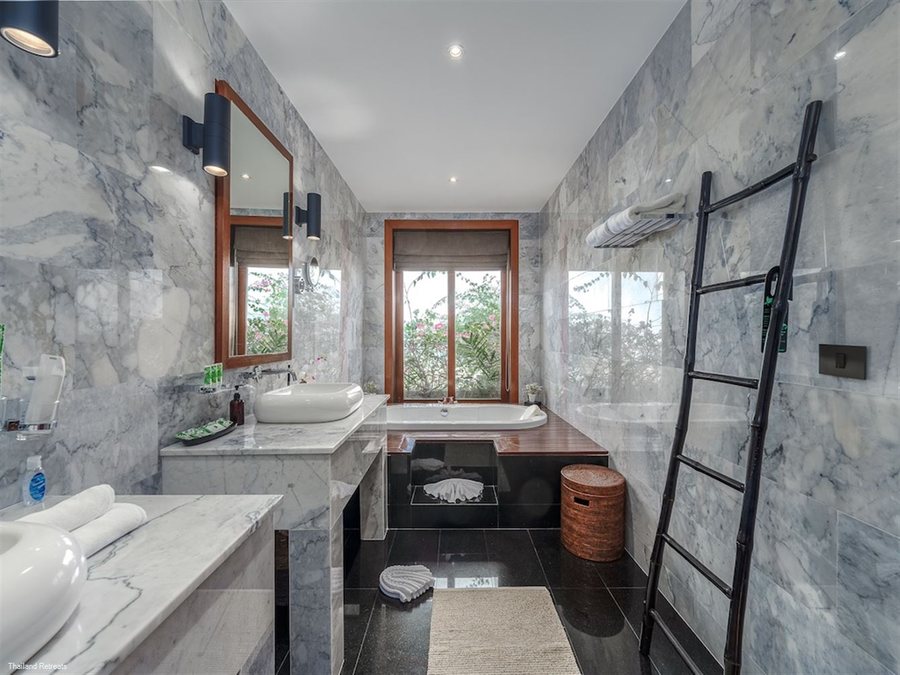 Baan Phu Prana Boutique Villa — Bathroom