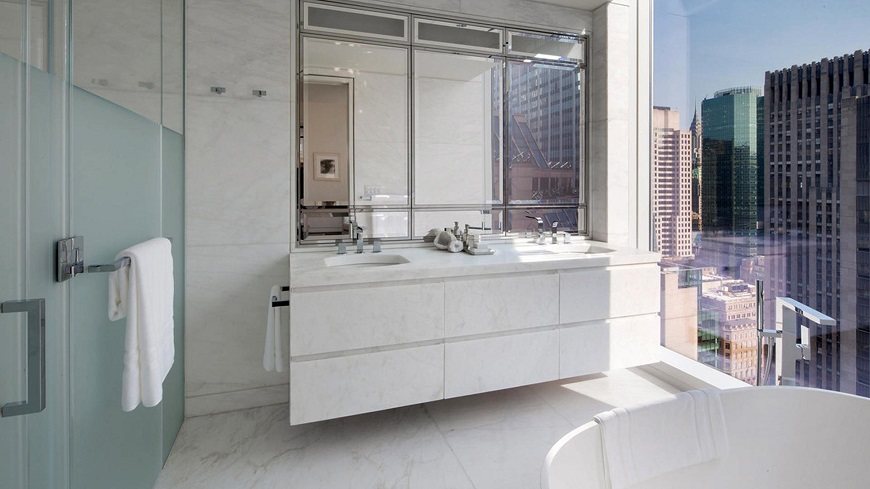 Baccarat Hotel New York New York City New York — Bathroom