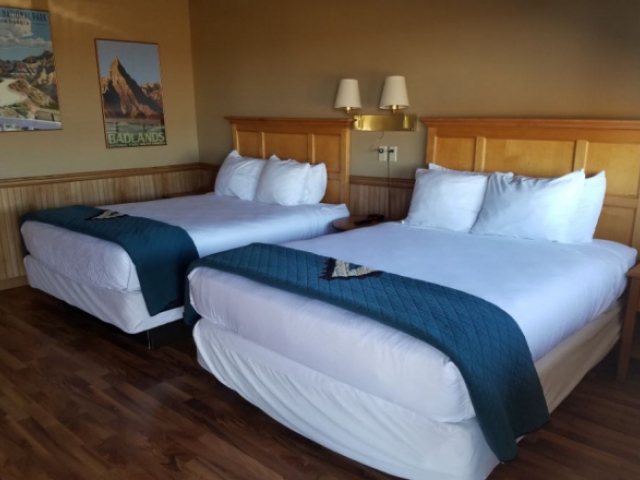 Badlands Inn Suites — Guest room