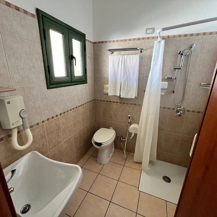 Baita Maore — Bathroom