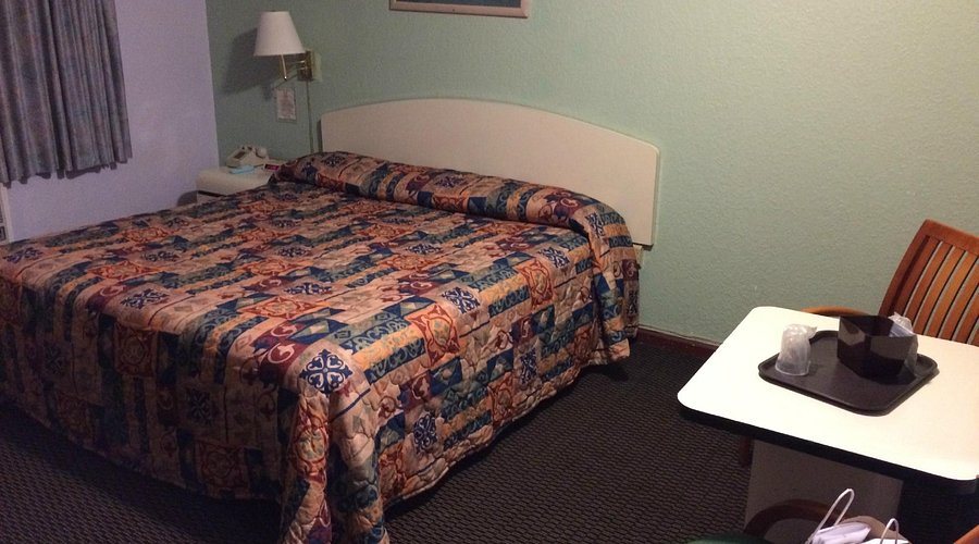 Bali Hai Motel — Guest room