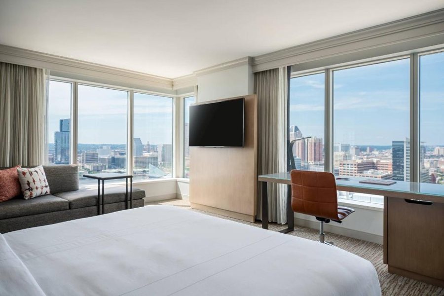 Baltimore Marriott Waterfront — Guest room