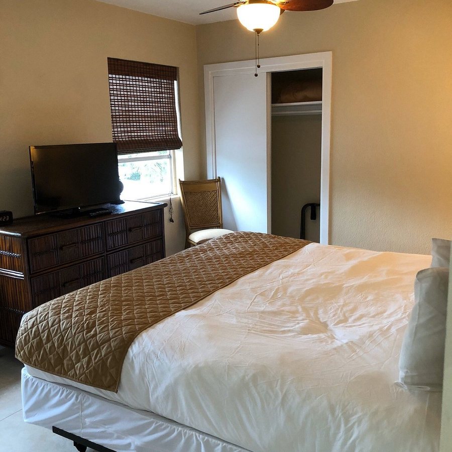 Bamboo Beach Club — Guest room
